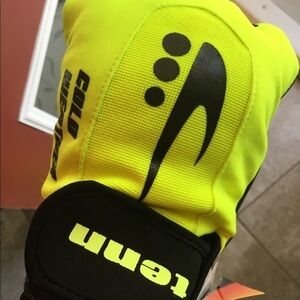 New TENN WIND WATERPROOF GLOVES